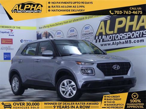 Used 2021 Hyundai Venue SE FWD image 1