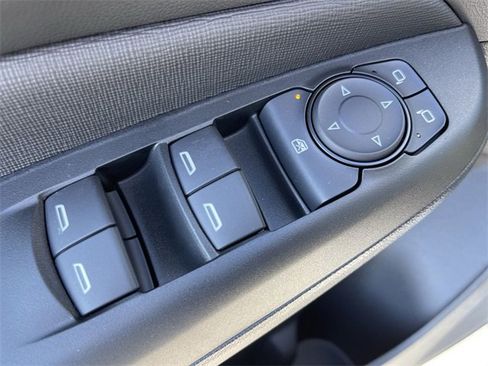 New 2026 Buick Envista Preferred image 13