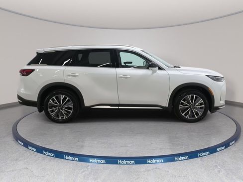 Certified 2026 INFINITI QX60 Luxe w/ Cargo Package AWD/4WD image 4