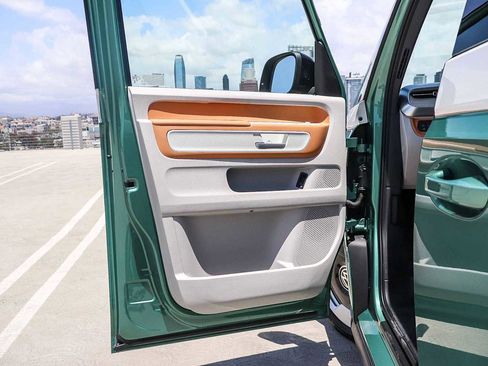New 2025 Volkswagen ID. Buzz Pro S Plus AWD/4WD image 24