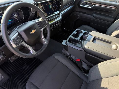 Used 2026 Chevrolet Silverado 1500 LT RWD image 18