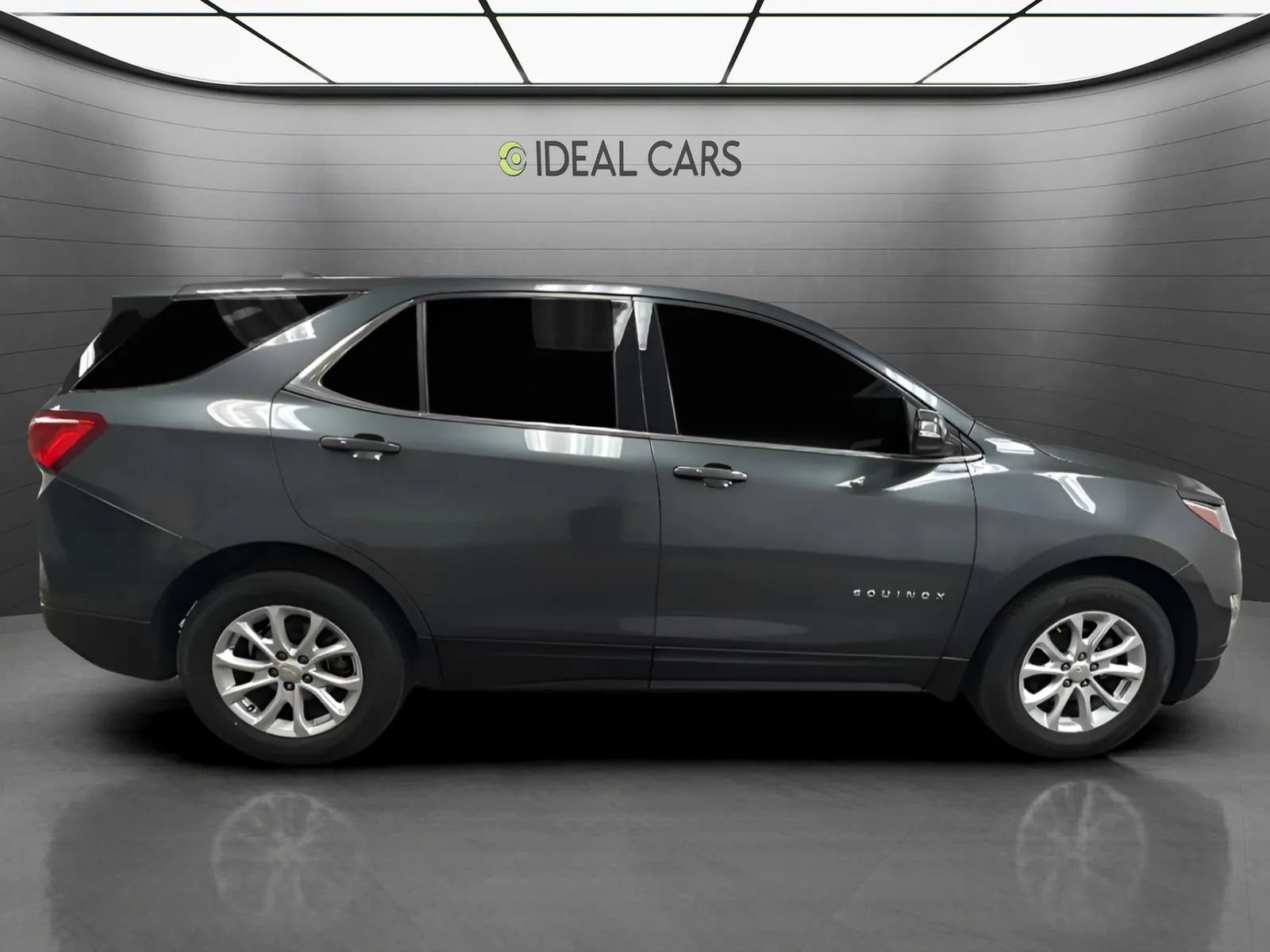 Used 2018 Chevrolet Equinox LT FWD image 4