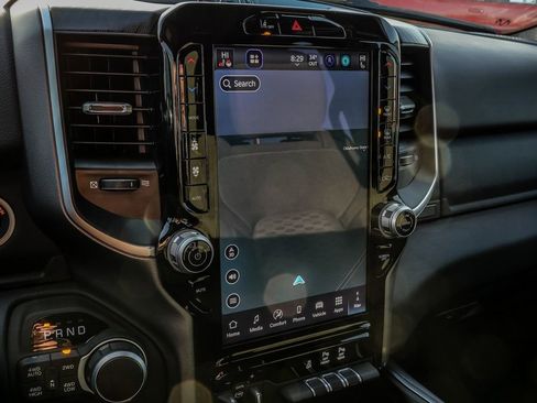 New 2026 RAM 1500 4x4 Crew Cab image 30