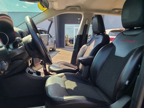 Used 2019 Jeep Compass Trailhawk AWD/4WD image 18