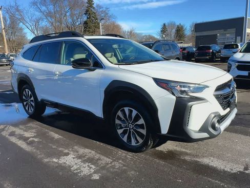 Certified 2025 Subaru Outback Limited image 2
