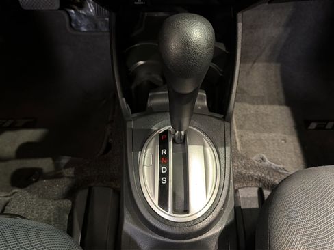 Used 2010 Honda Fit Sport image 27