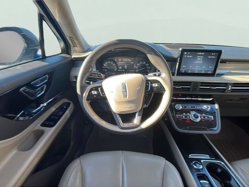 Used 2020 Lincoln Corsair FWD image 11