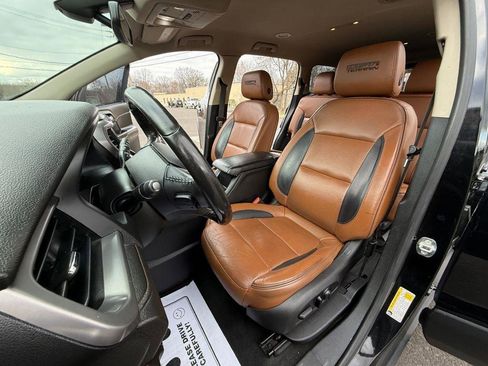 Used 2018 GMC Acadia SLT w/ LPO, Protection Package image 14