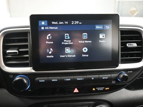 Certified 2023 Hyundai Venue SE image 30
