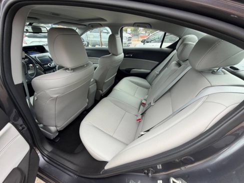 Used 2017 Acura ILX FWD image 12