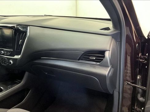 Used 2023 Chevrolet Traverse LT FWD image 15