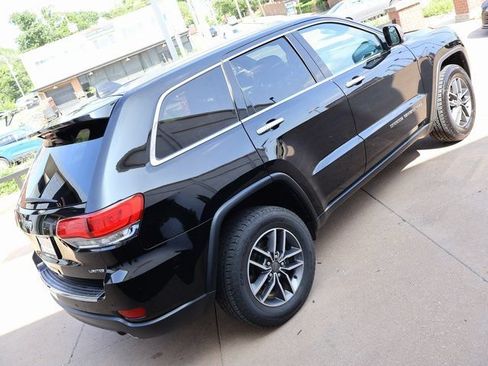Used 2019 Jeep Grand Cherokee Limited AWD/4WD image 6