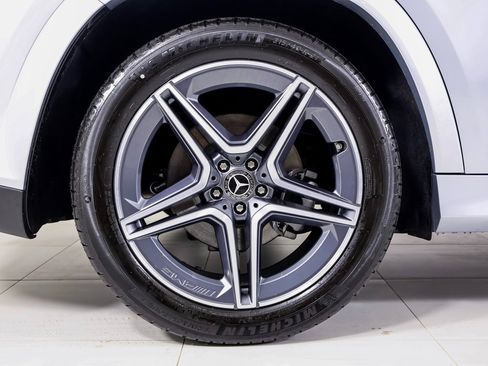 Used 2025 Mercedes-Benz GLS 450 4MATIC image 27