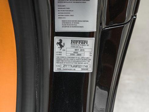 Used 2015 Ferrari California T image 20