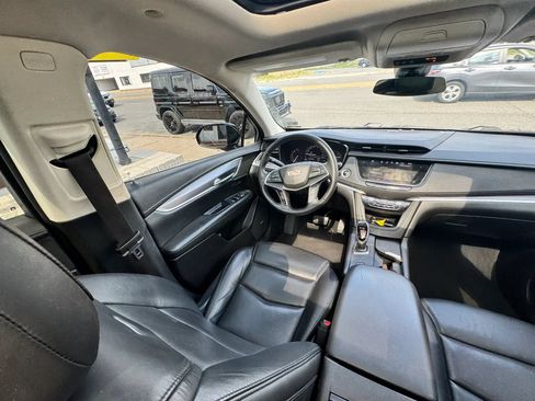 Used 2018 Cadillac XT5 Premium Luxury FWD image 26