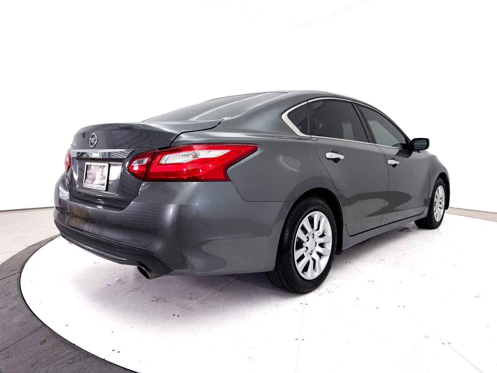 Used 2017 Nissan Altima 2.5 S w/ Power Driver Seat Package FWD image 11