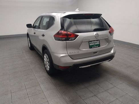 Used 2020 Nissan Rogue S FWD image 5
