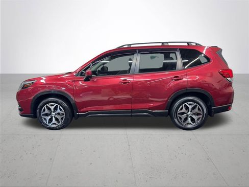 Used 2023 Subaru Forester Premium AWD/4WD image 3