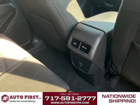 Used 2018 Chevrolet Equinox LT FWD image 12