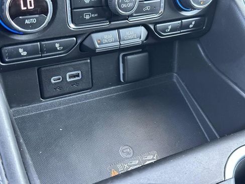 Used 2021 Chevrolet Tahoe Z71 image 32