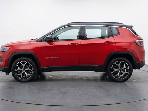 Used 2025 Jeep Compass Limited AWD/4WD image 5