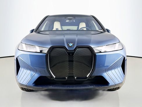 New 2026 BMW iX xDrive60 w/ Premium Package AWD/4WD image 2