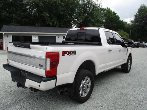 Used 2017 Ford F350 Platinum w/ Platinum Ultimate Package AWD/4WD image 5
