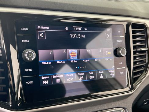 Used 2023 Volkswagen Atlas SE image 14