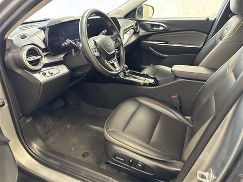 Certified 2025 Chevrolet Trax ACTIV image 11