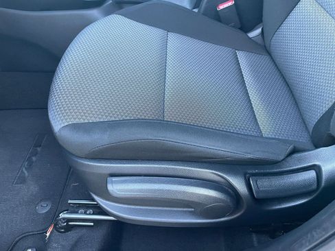 Used 2025 Kia Soul LX w/ LX Technology Package image 22