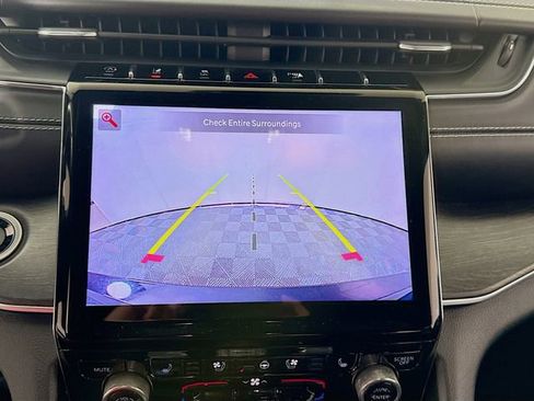 Used 2021 Jeep Grand Cherokee L Overland image 20