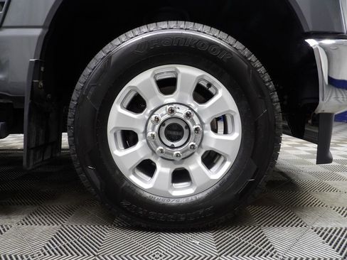 Used 2024 Ford F250 XLT AWD/4WD image 9