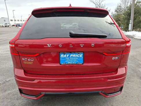 Certified 2023 Volvo XC60 B5 Plus w/ Climate Package image 5