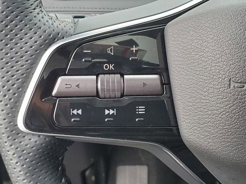 Certified 2023 Nissan Ariya FWD image 22