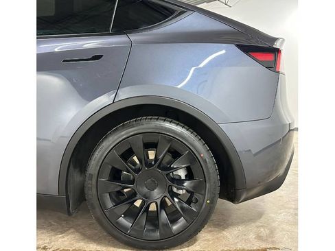 Used 2021 Tesla Model Y Long Range image 10