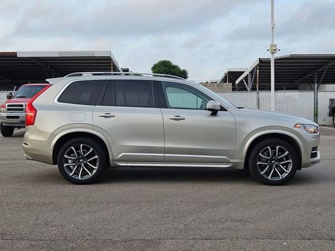 Used 2016 Volvo XC90 T6 Momentum AWD/4WD image 4