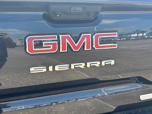 Used 2023 GMC Sierra 1500 Elevation AWD/4WD image 14