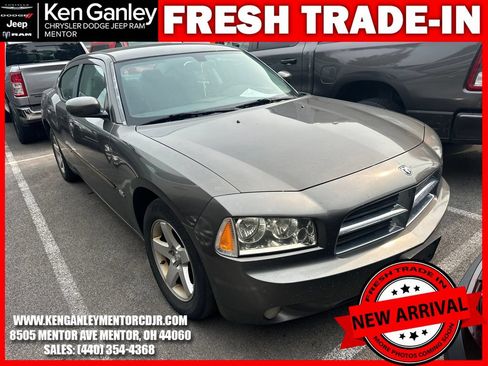Used 2010 Dodge Charger SXT RWD image 2