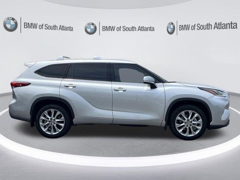 Used 2023 Toyota Highlander Limited AWD/4WD image 7