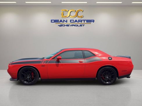 Used 2021 Dodge Challenger R/T Scat Pack w/ T/A Package RWD image 2