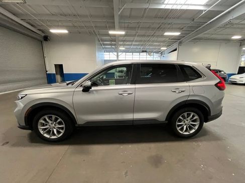 Used 2023 Honda CR-V EX-L image 6