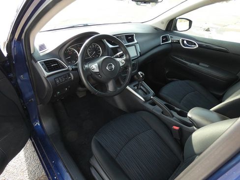 Used 2019 Nissan Sentra SV image 9