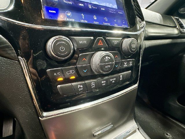 Used 2019 Jeep Grand Cherokee Altitude AWD/4WD image 16