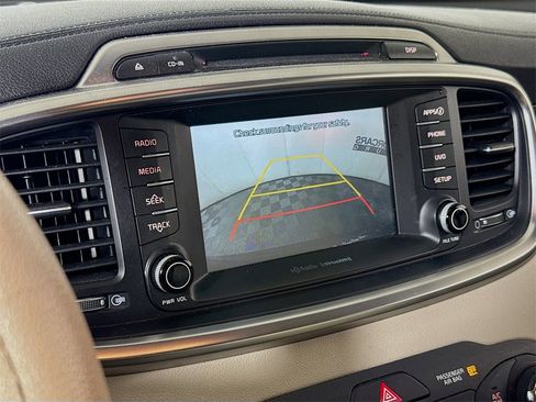 Used 2018 Kia Sorento EX image 13