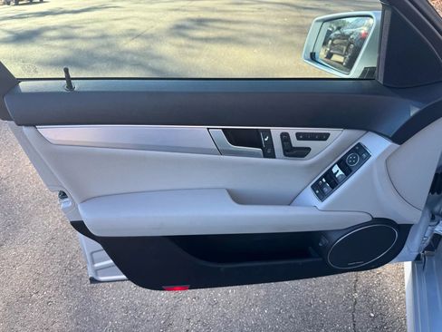 Used 2013 Mercedes-Benz C 250 Sedan image 17