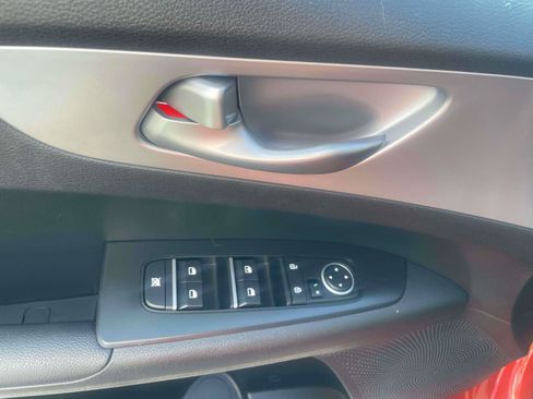 Used 2023 Kia Forte LXS w/ LXS Technology Package FWD image 12