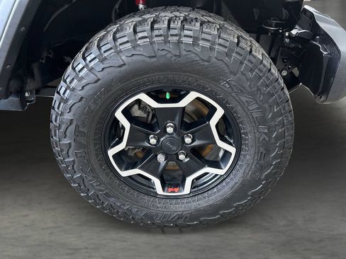 Used 2020 Jeep Gladiator Rubicon AWD/4WD image 21