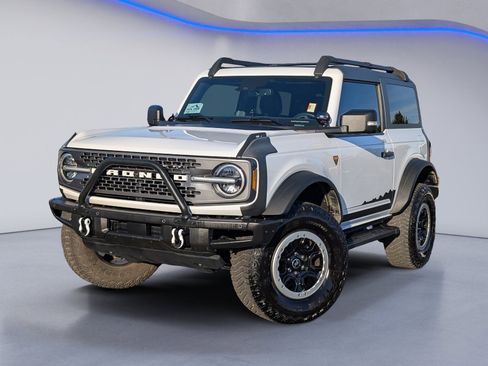 Used 2022 Ford Bronco Badlands image 2