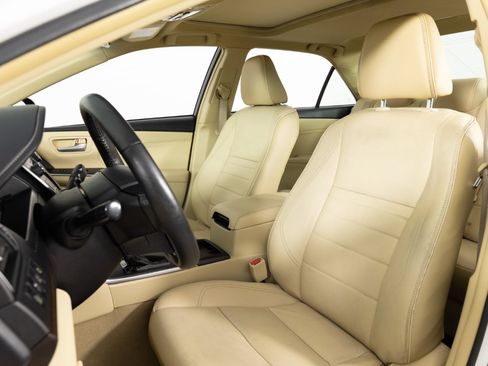 Used 2017 Toyota Camry XLE w/ Advanced Technology Package FWD image 16
