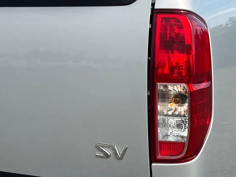 Used 2016 Nissan Frontier SV image 16